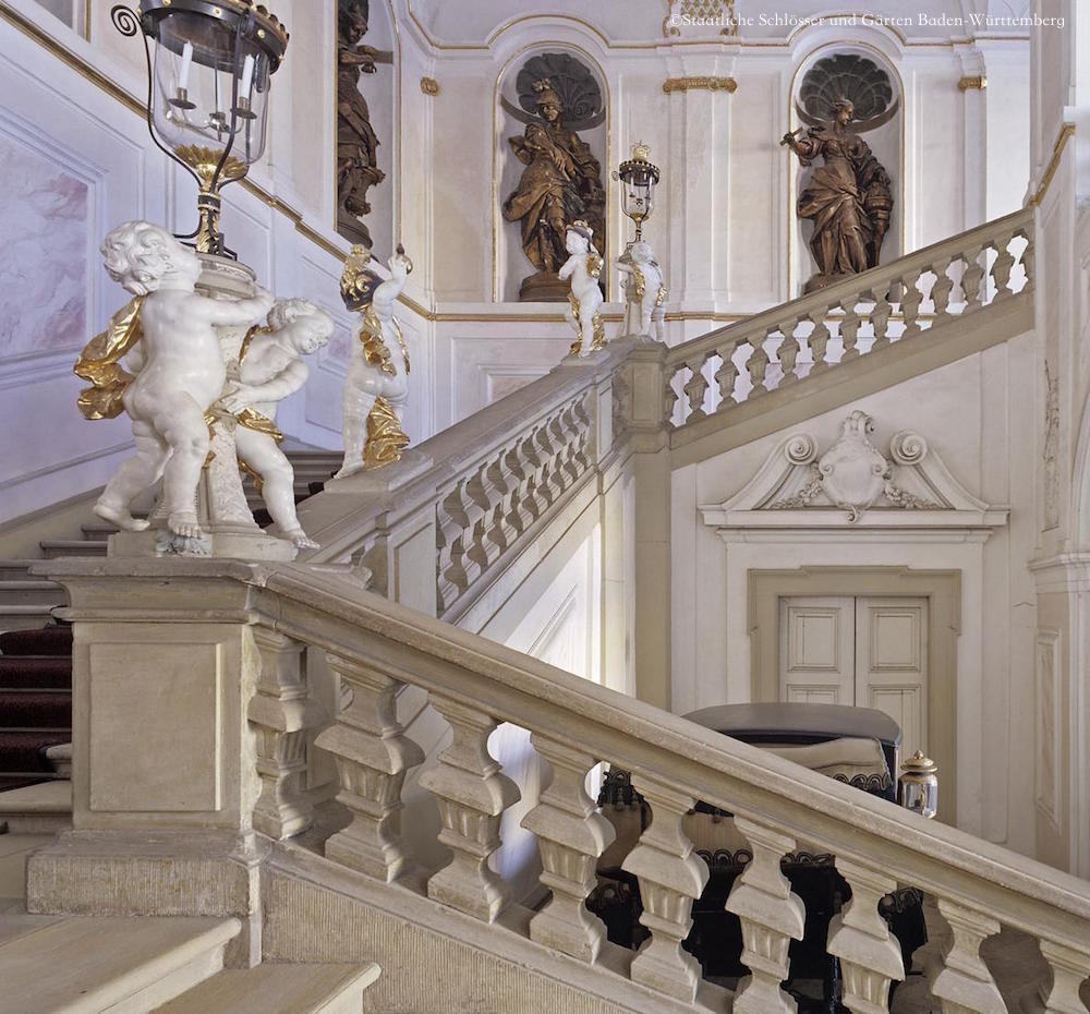 leMaestroお勧め城内撮影のルートヴィヒスブルク城新館の階段